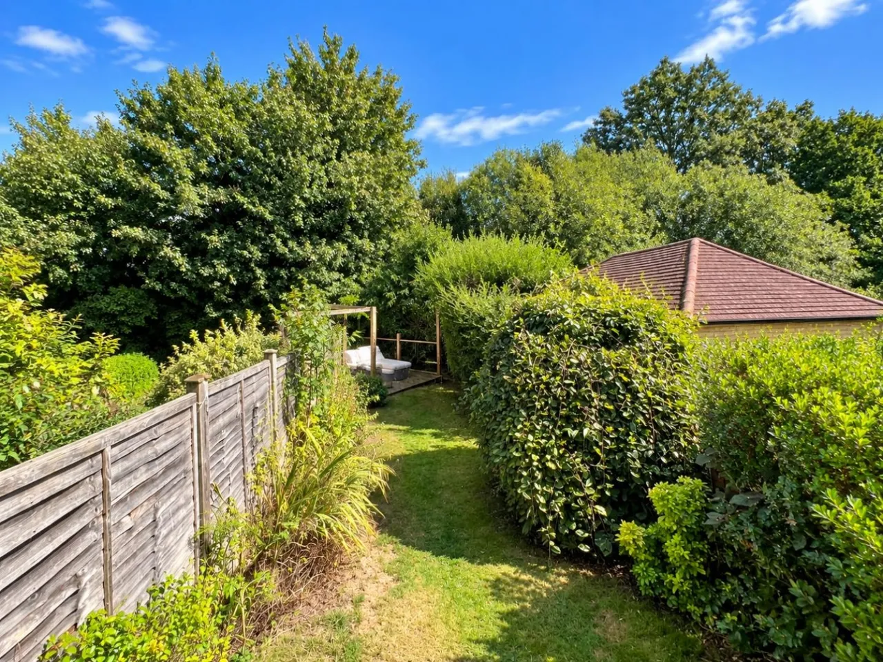 Lancaster Way, Repton Park, TN23, photo 13