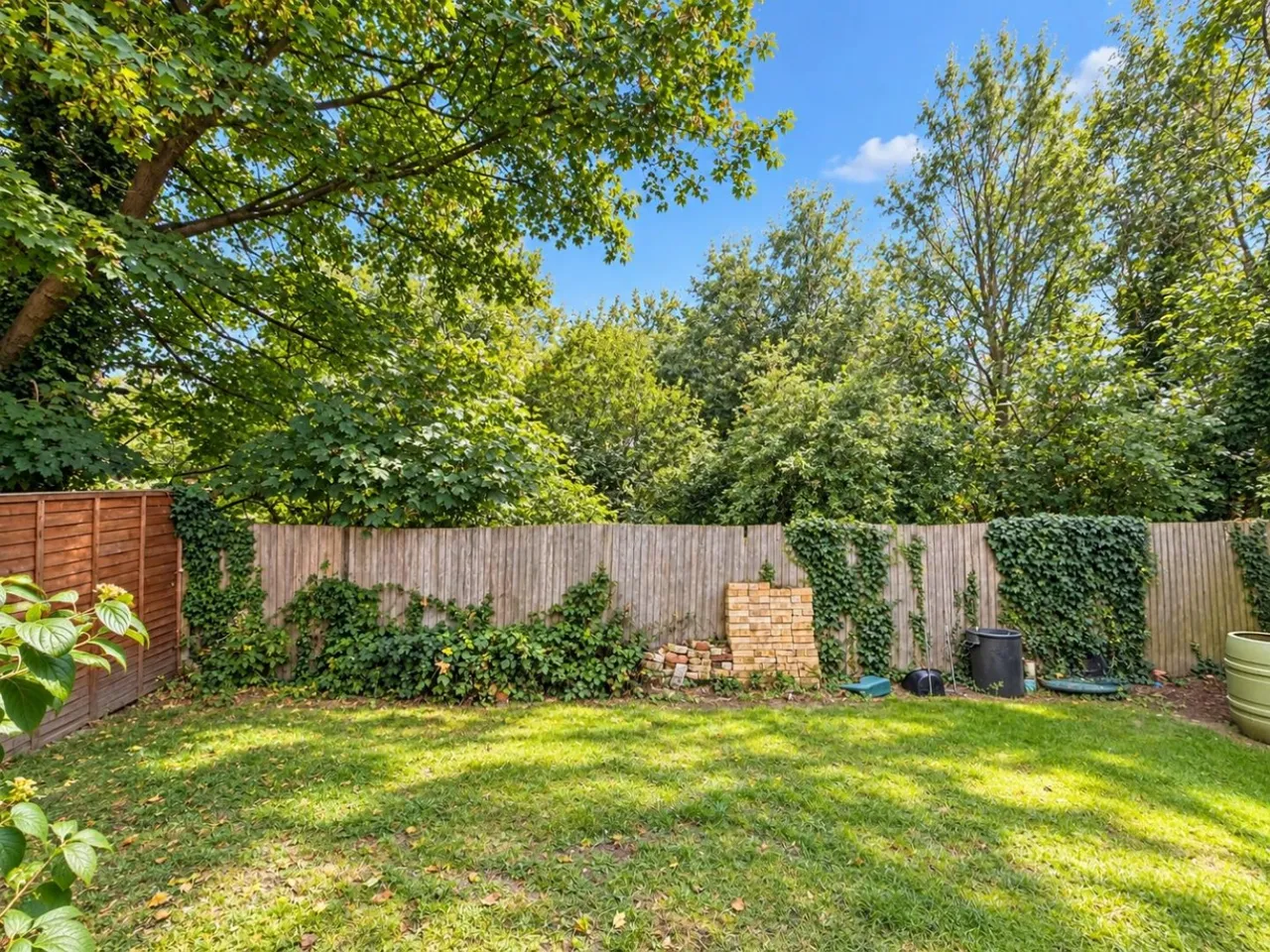 Lancaster Way, Repton Park, TN23, photo 14