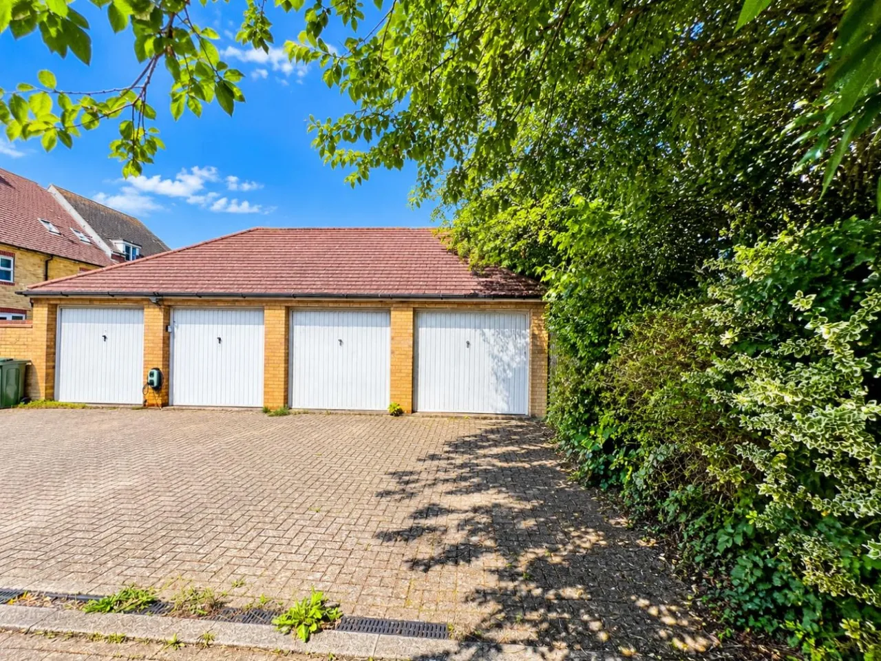 Lancaster Way, Repton Park, TN23, photo 16