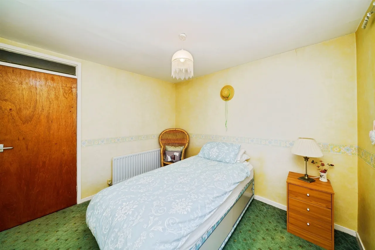 Friars Close, Wirral, photo 11