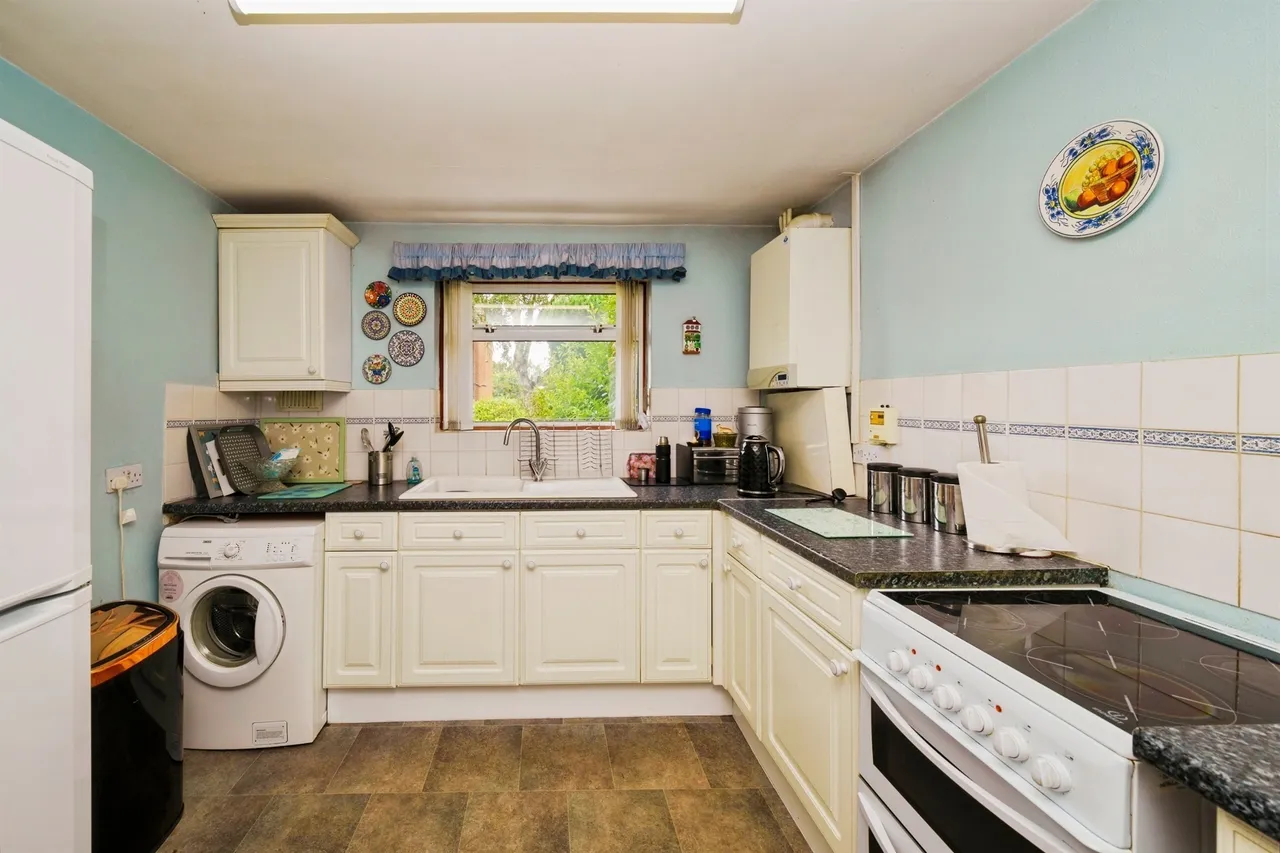 Friars Close, Wirral, photo 6