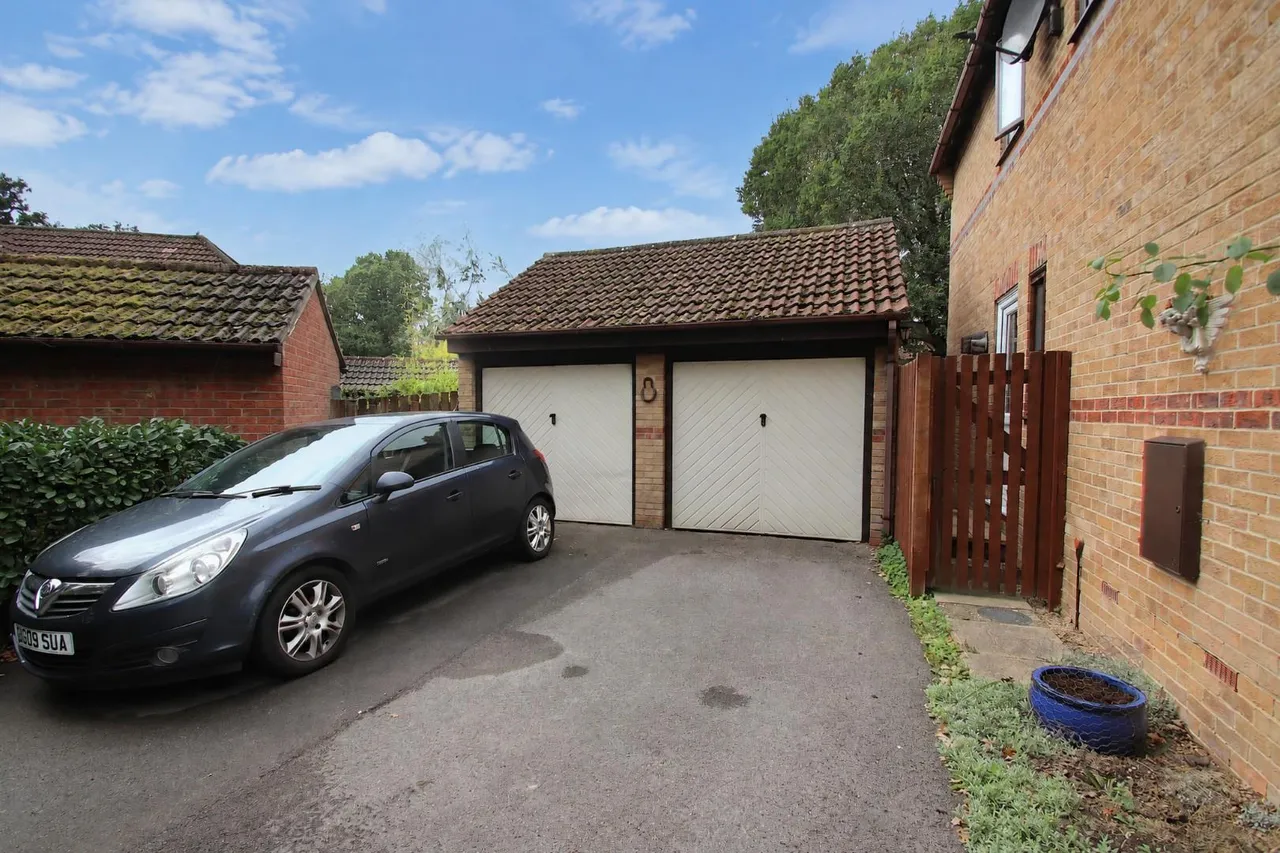Newmarket Close, Horton Heath, SO50, photo 15