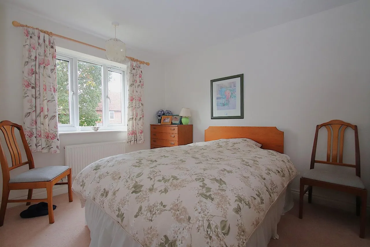 Newmarket Close, Horton Heath, SO50, photo 7