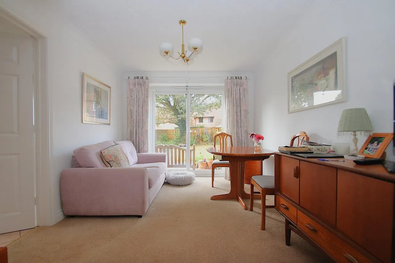 Newmarket Close, Horton Heath, SO50, photo 4