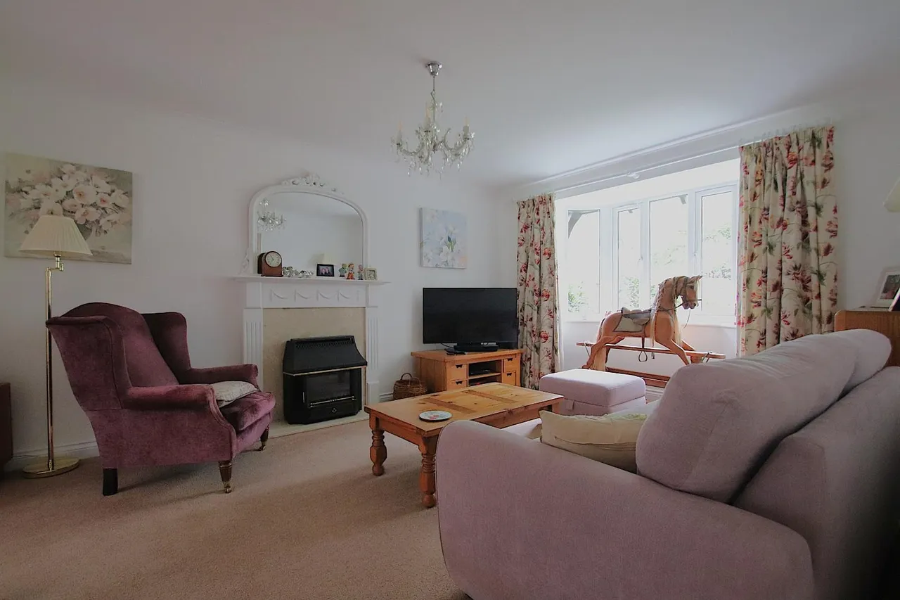 Newmarket Close, Horton Heath, SO50, photo 3