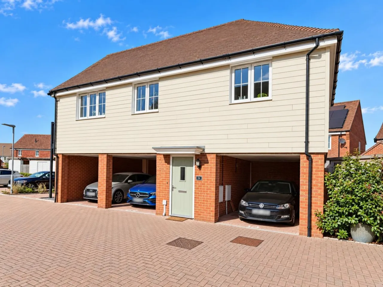 2 bed house for sale, Plover Avenue, Finberry, TN25