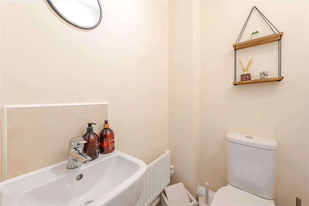 Lancaster Way, Whitnash, Leamington Spa, Warwickshire, CV31, photo 8