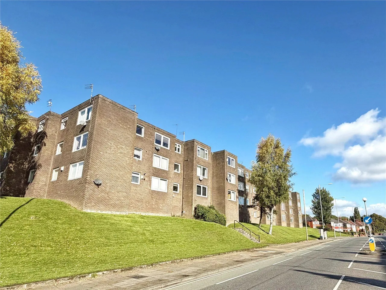 2 bed flat for sale, Nowell Court, Middleton, M24