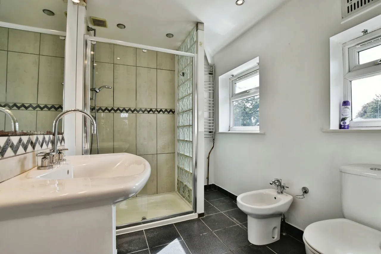 St. Georges Crescent, Timperley, WA15, photo 10