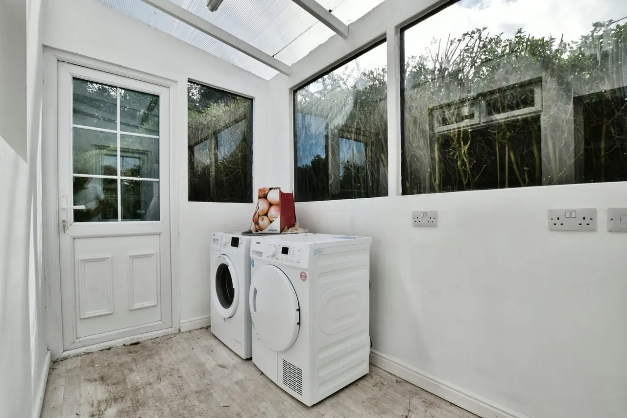 St. Georges Crescent, Timperley, WA15, photo 14