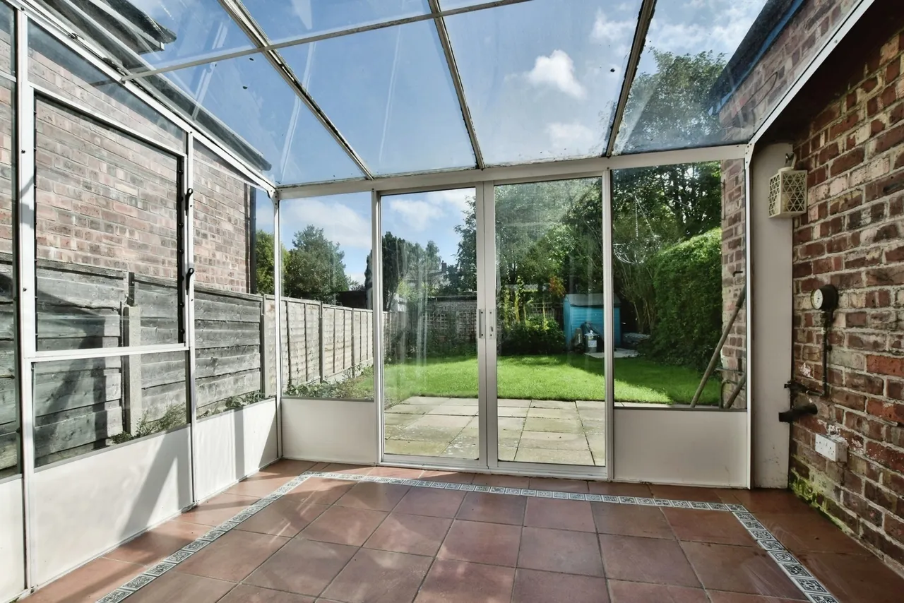 St. Georges Crescent, Timperley, WA15, photo 11