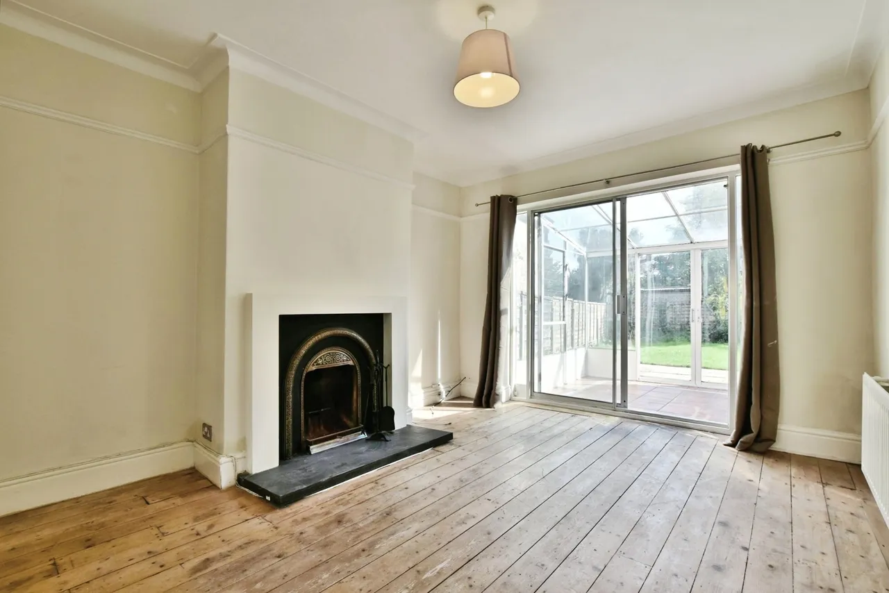 St. Georges Crescent, Timperley, WA15, photo 2