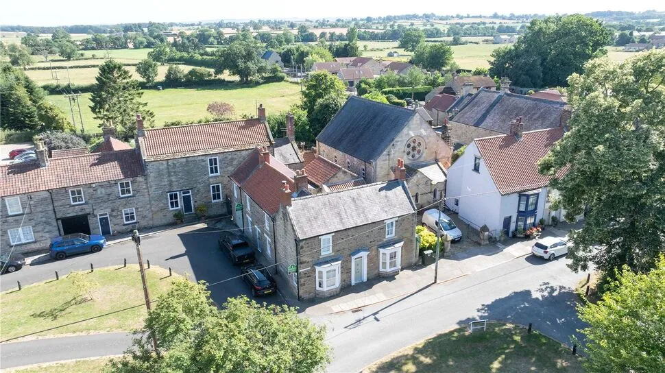 3 bed house for sale, South Green, Staindrop, DL2