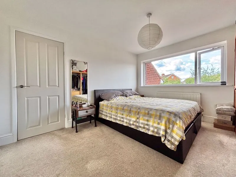 Ipswich Crescent, Great Barr, B42, photo 14