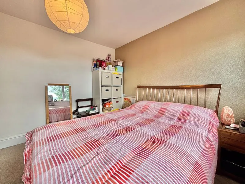Ipswich Crescent, Great Barr, B42, photo 13