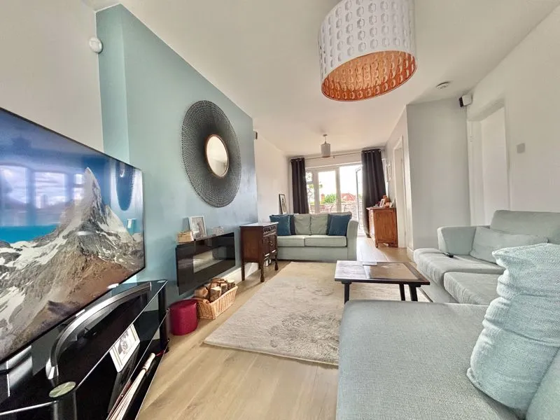 Ipswich Crescent, Great Barr, B42, photo 4