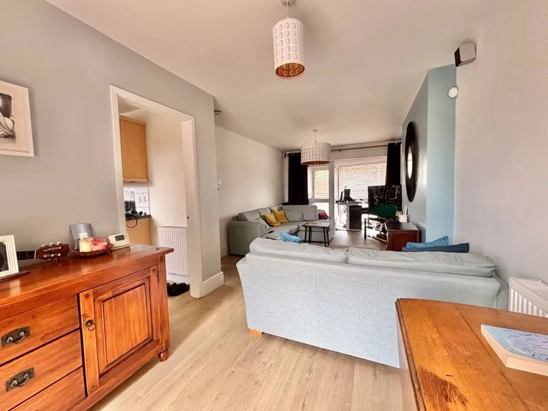 Ipswich Crescent, Great Barr, B42, photo 8
