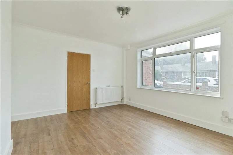 Finchale Road, London, SE2, photo 2