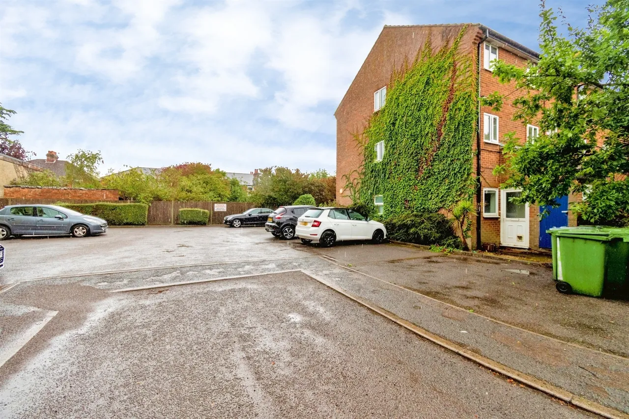 Yarmouth Gardens, Southampton, SO15, photo 12
