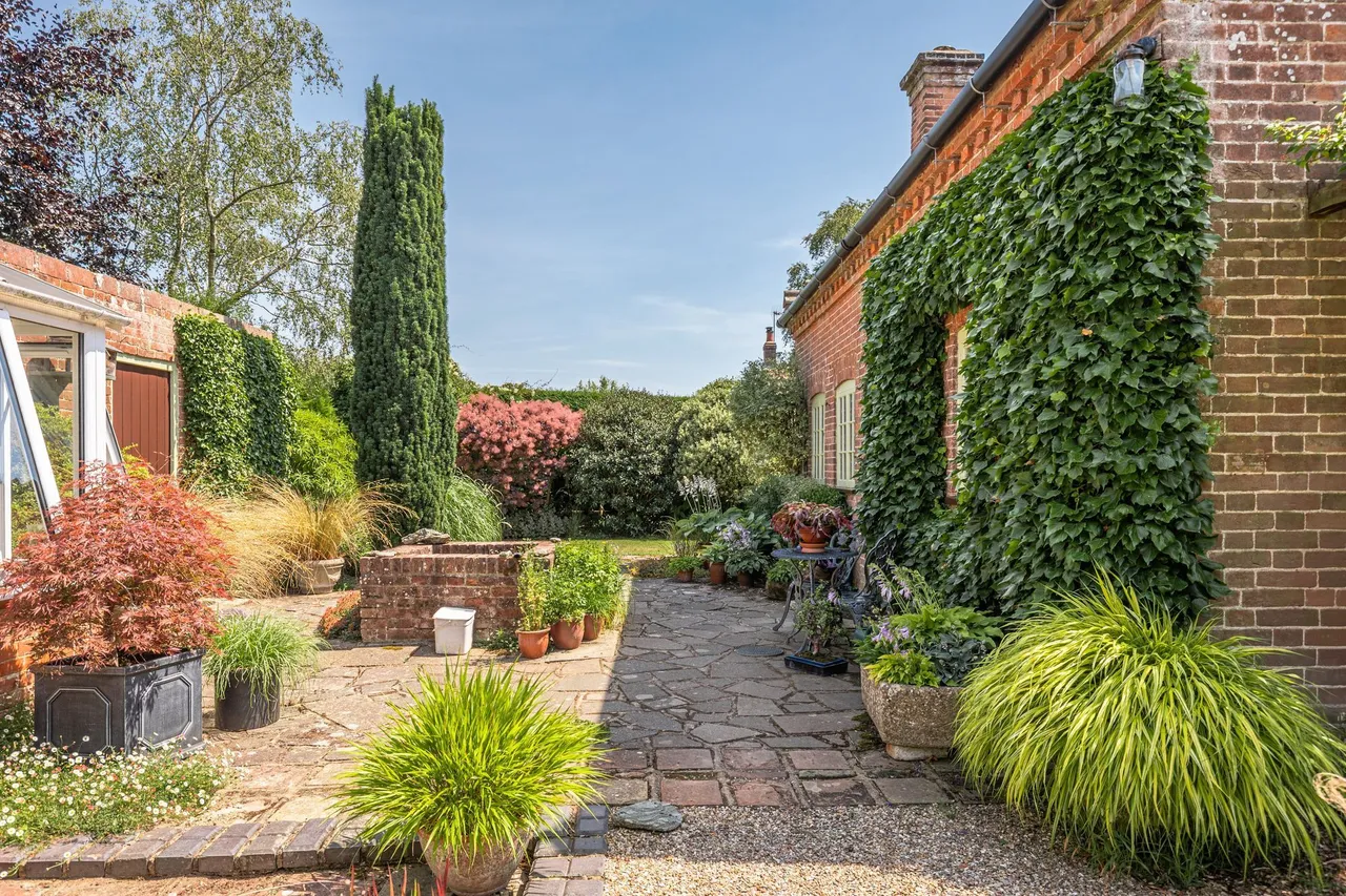 Impressive Grade II Listed Period Cou, photo 18