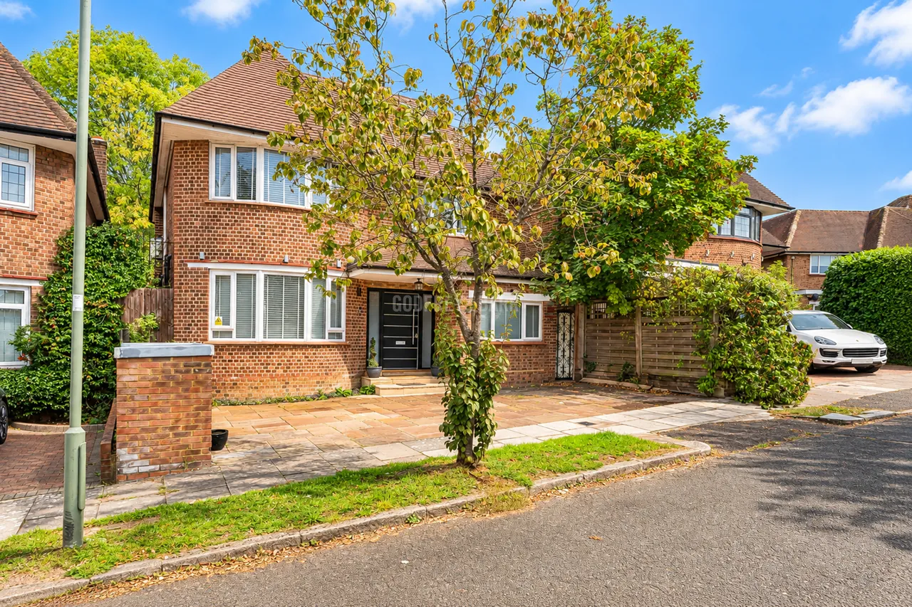 Connaught Drive, Hampstead Garden Suburb, NW11, photo 31