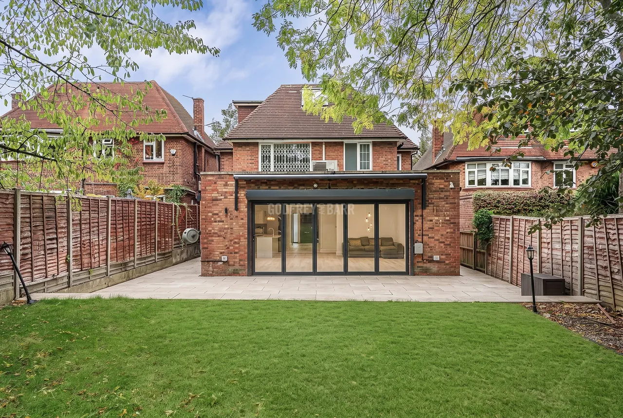 Connaught Drive, Hampstead Garden Suburb, NW11, photo 9