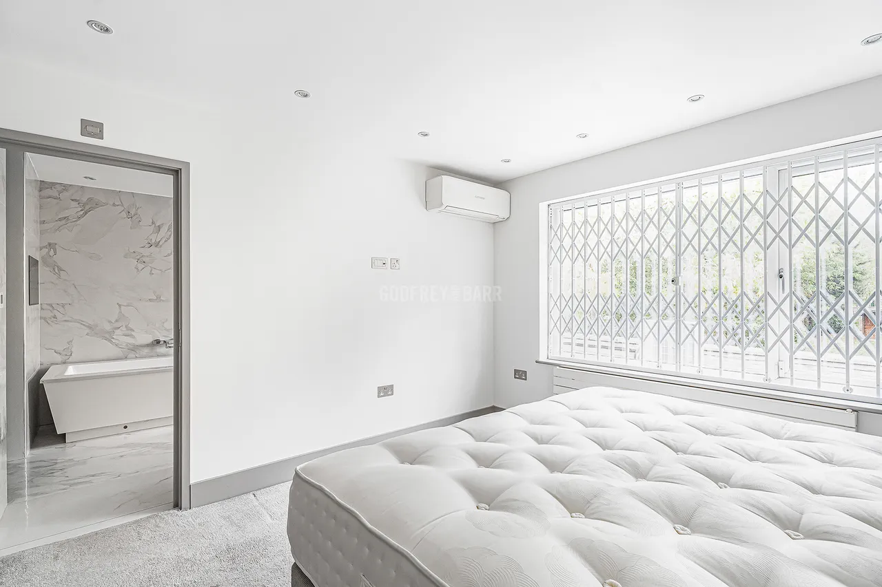 Connaught Drive, Hampstead Garden Suburb, NW11, photo 13