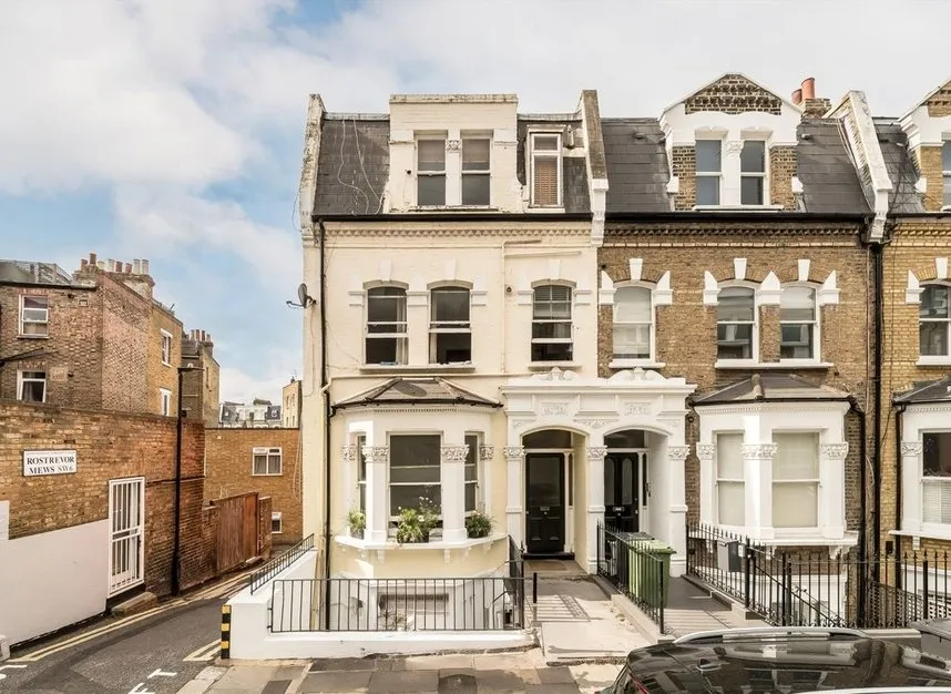 2 bed flat for sale — Chesilton Road, Parsons Green, SW6