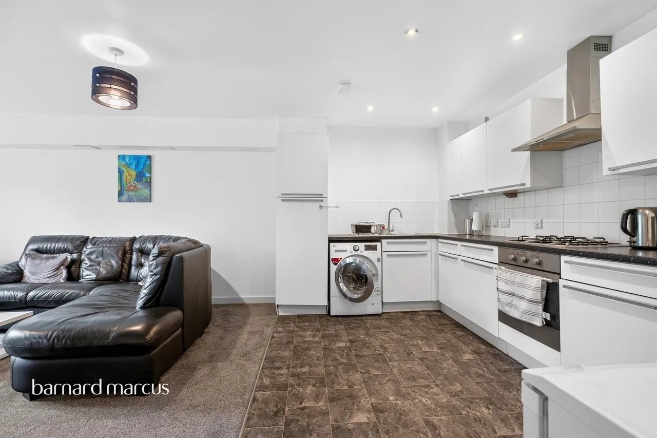 Beaumaris Gardens, London, SE19, photo 18