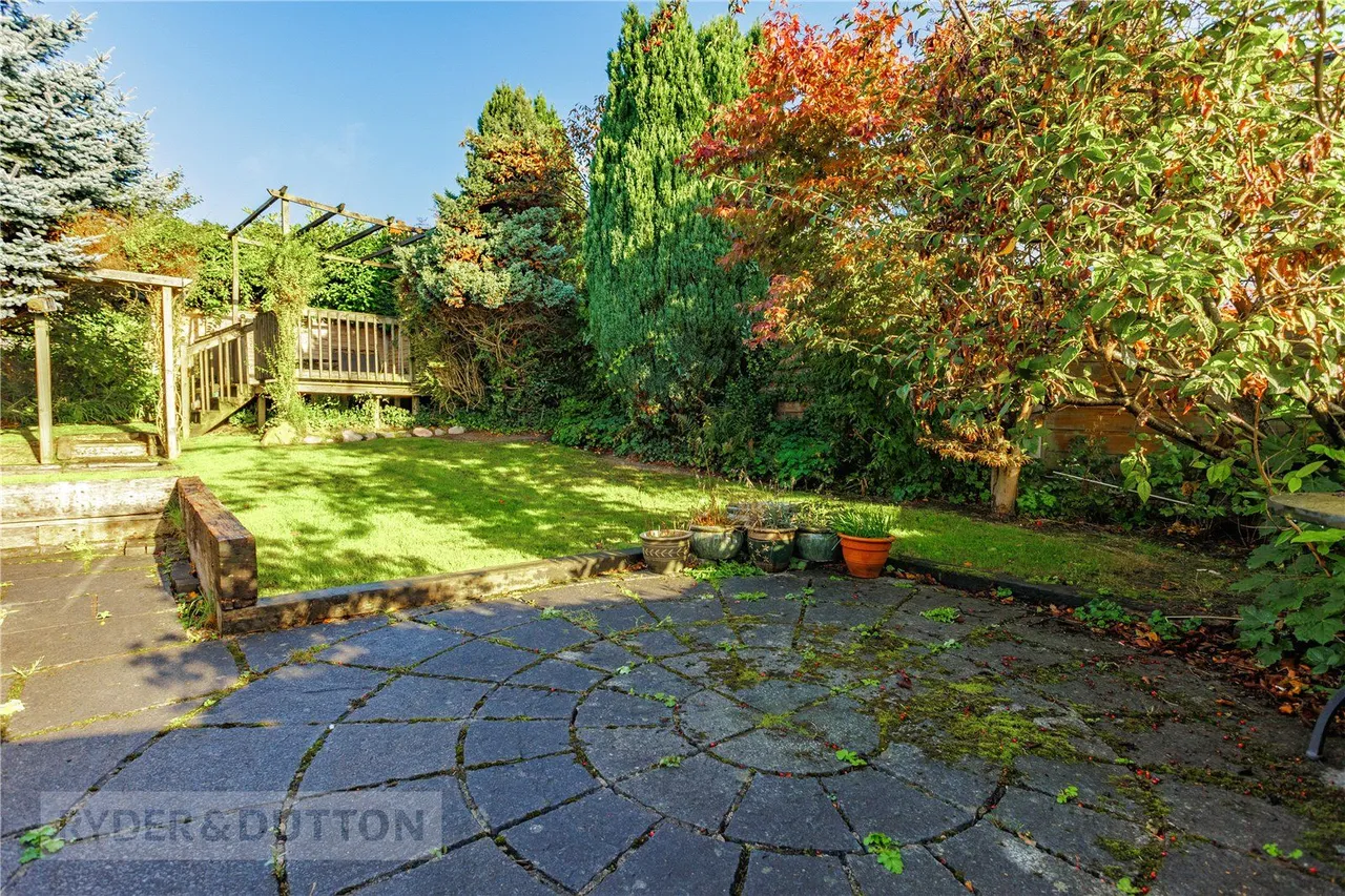 Elm Grove, Glossop, SK13, photo 22