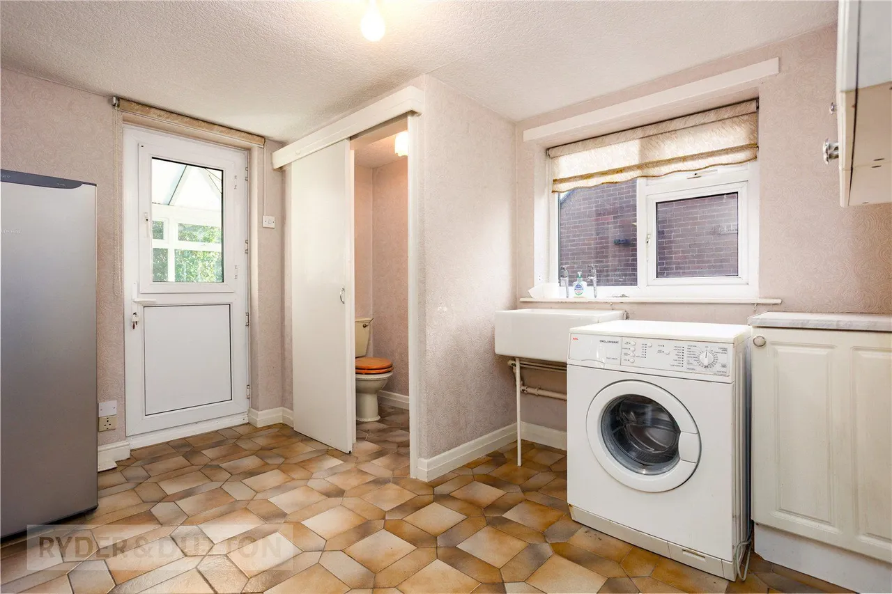 Elm Grove, Glossop, SK13, photo 9