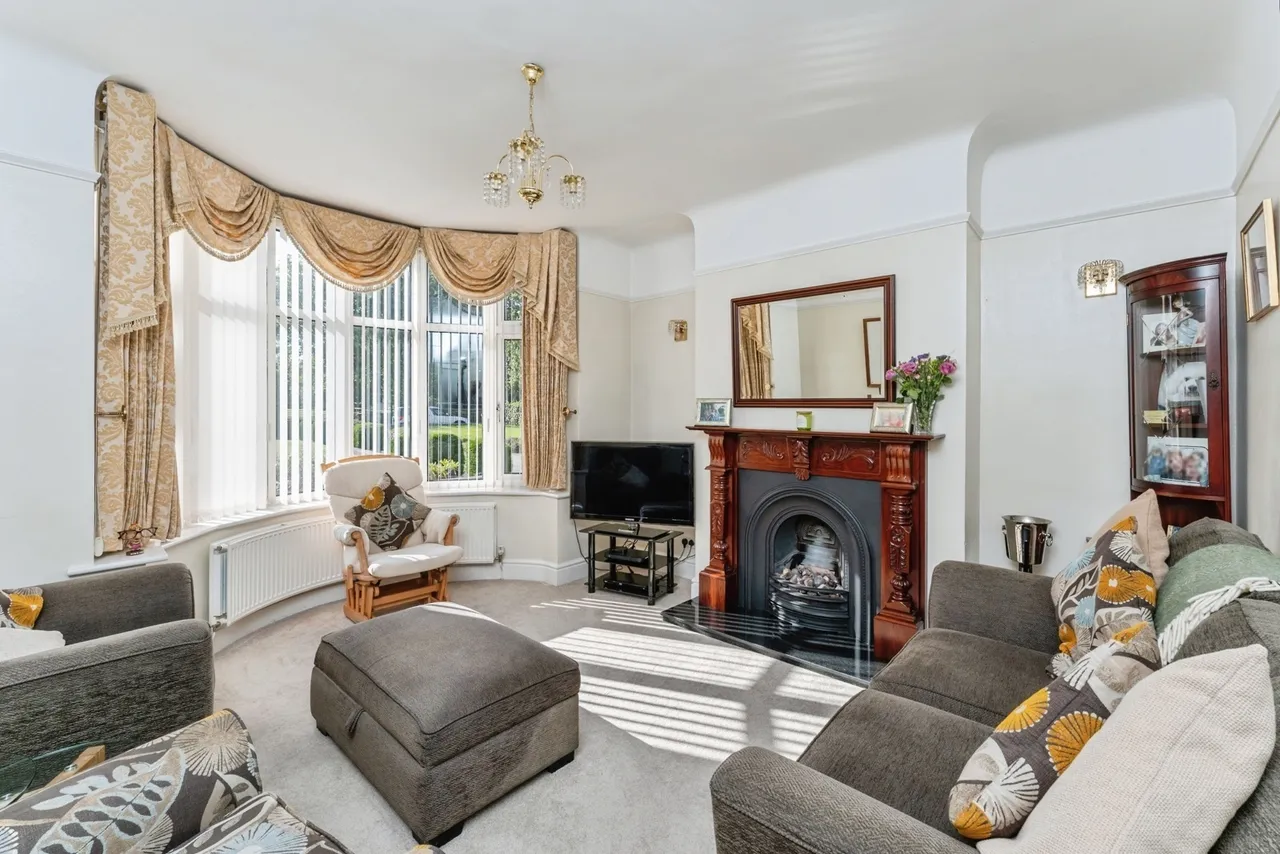 Chester Road, Oakenholt, CH6, photo 5