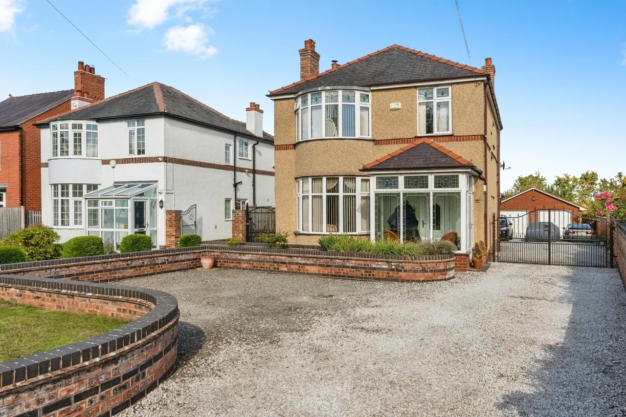 Chester Road, Oakenholt, CH6, photo 14