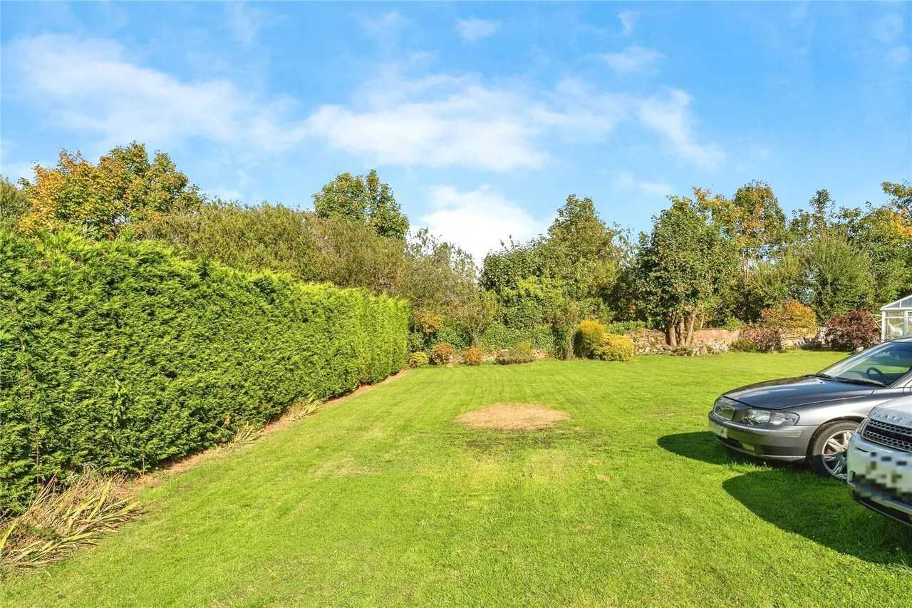 Chester Road, Oakenholt, CH6, photo 18