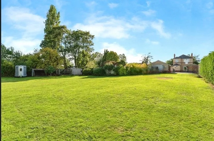Chester Road, Oakenholt, CH6, photo 21