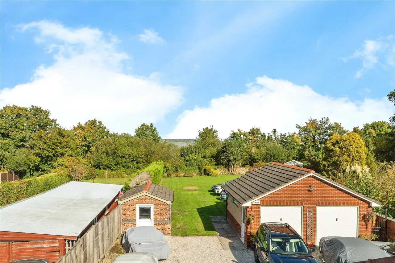 Chester Road, Oakenholt, CH6, photo 20