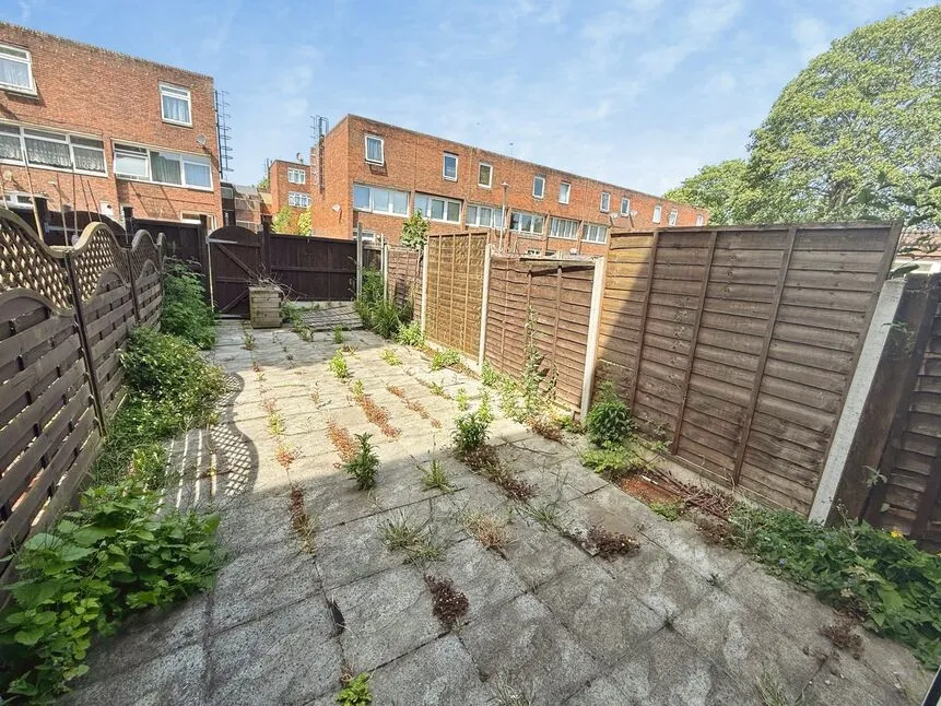 Owen Close, London, SE28, photo 6