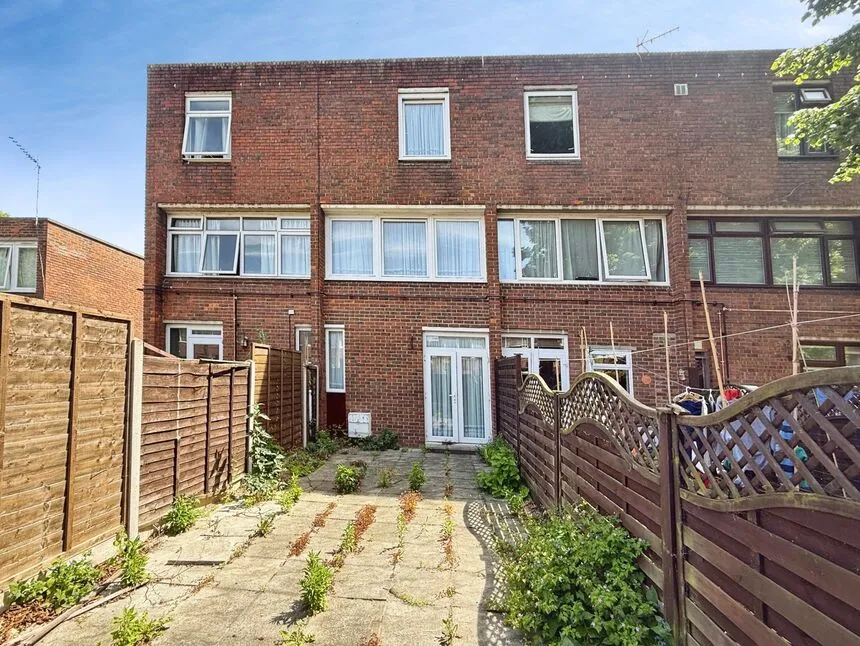 Owen Close, London, SE28, photo 7