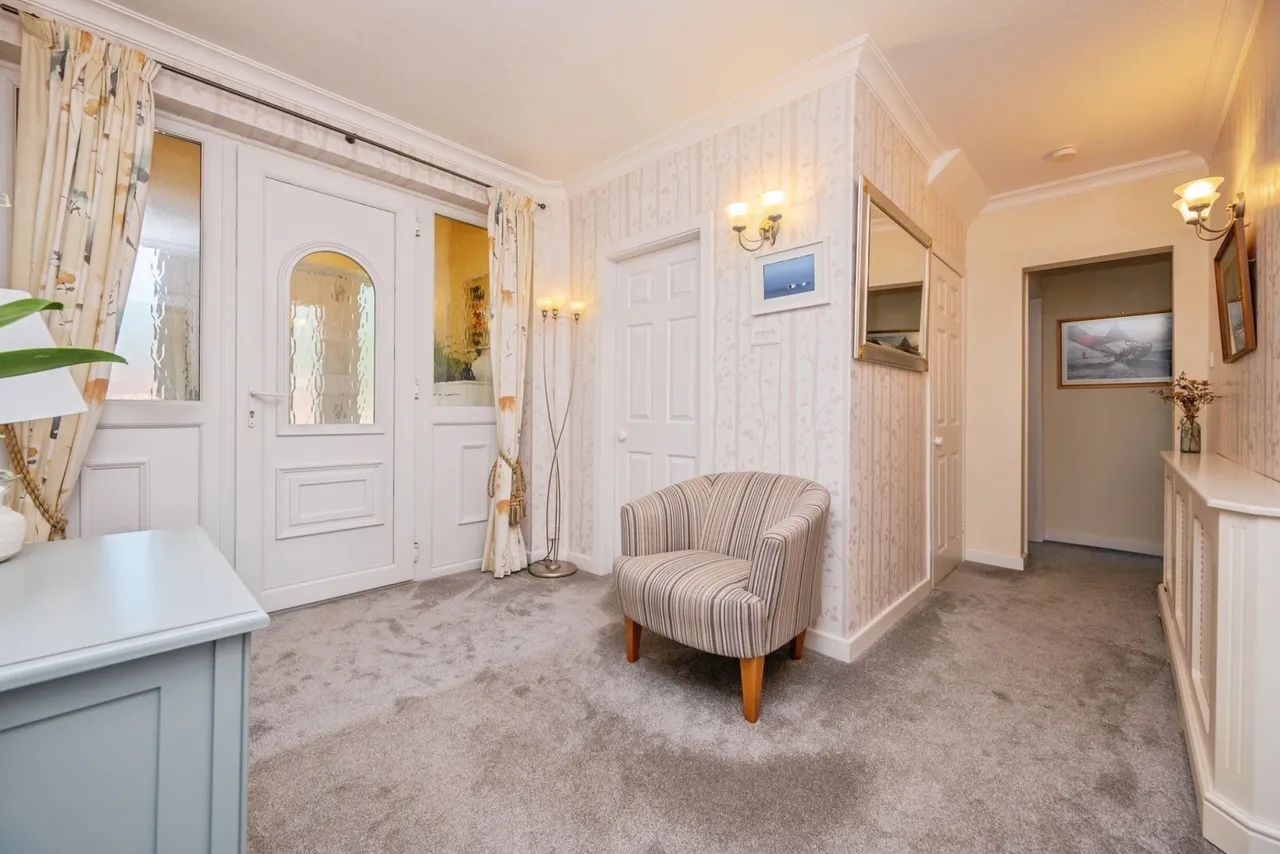 School Lane, Hints, B78, photo 17