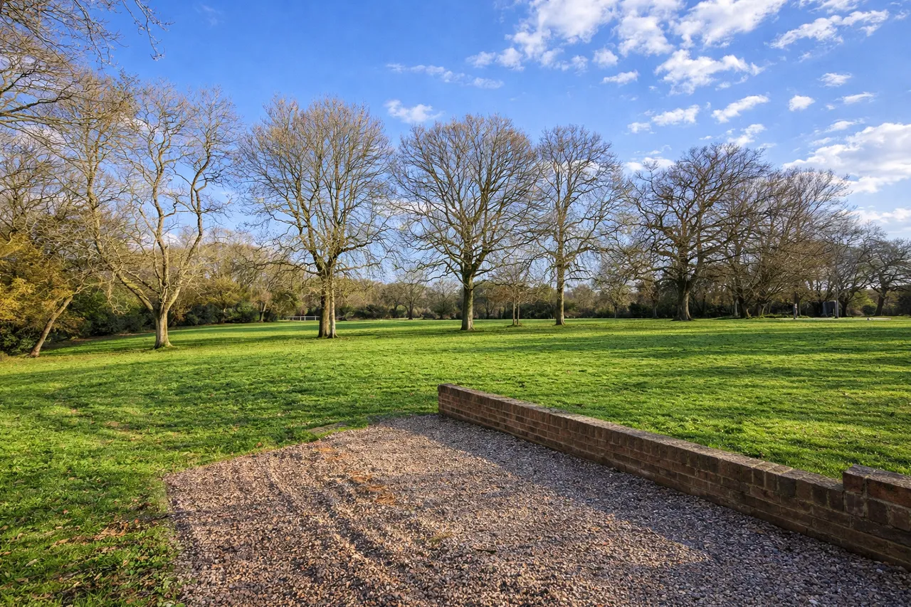 Priestwood Road, Meopham, DA13, photo 24