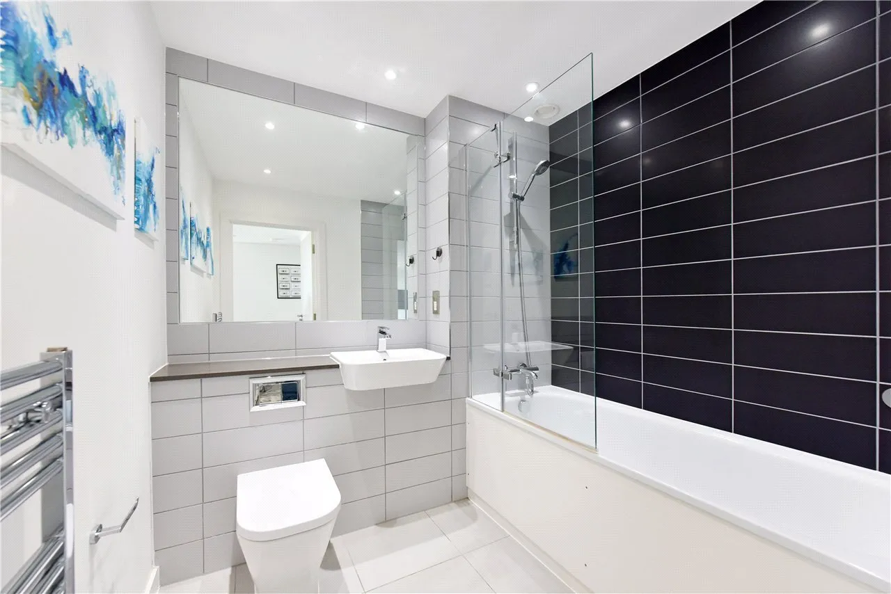 East Ferry Road, London, E14, photo 5