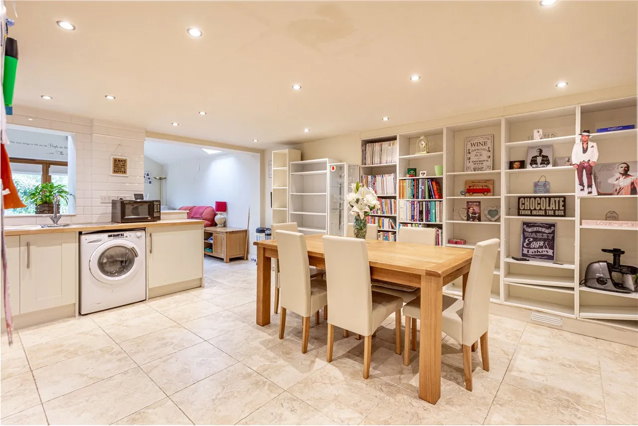 Evesham Road, Astwood Bank, Redditch, Worcestershire, B96 6BD, photo 5