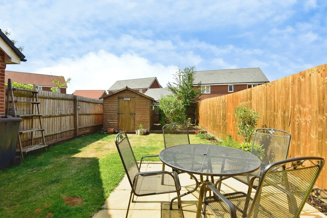 Skylark Row, Baldwins Gate, Newcastle, Staffordshire, ST5, photo 5