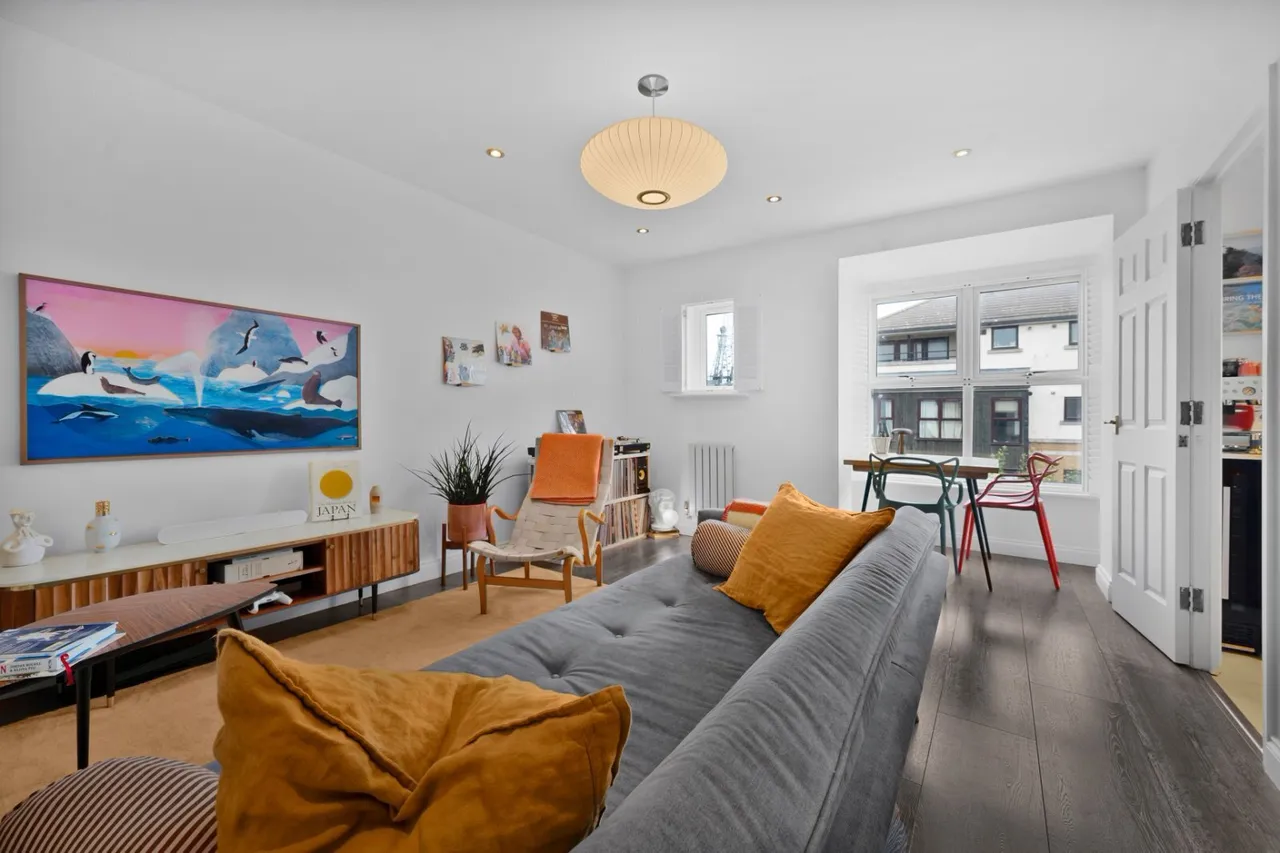Wesley Avenue, London, E16, photo 8