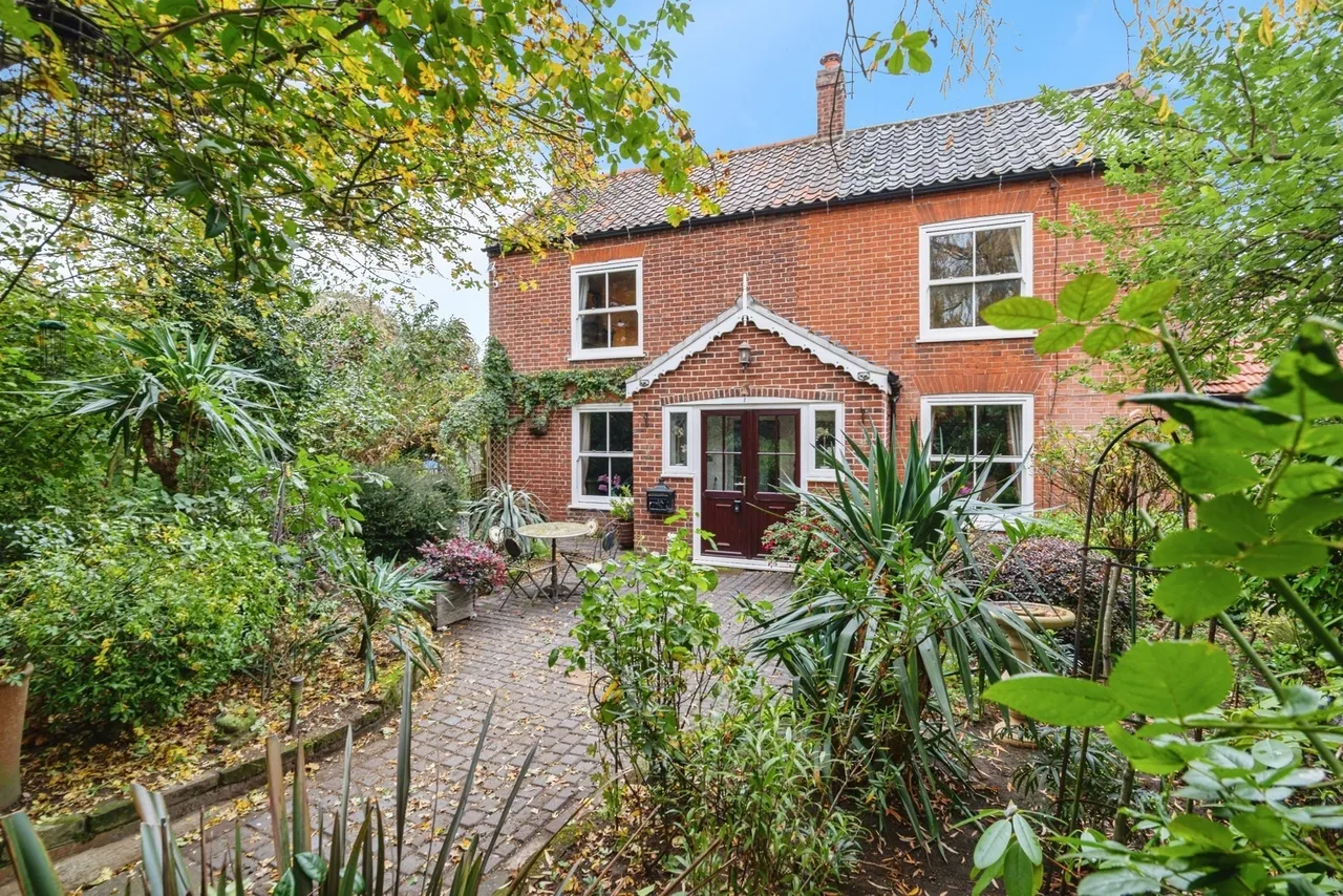 4 bed house for sale — The Street, Dilham, North Walsham, Norfolk, NR28