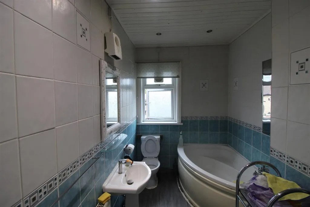 Church Lane, Newsome, HD4, photo 25