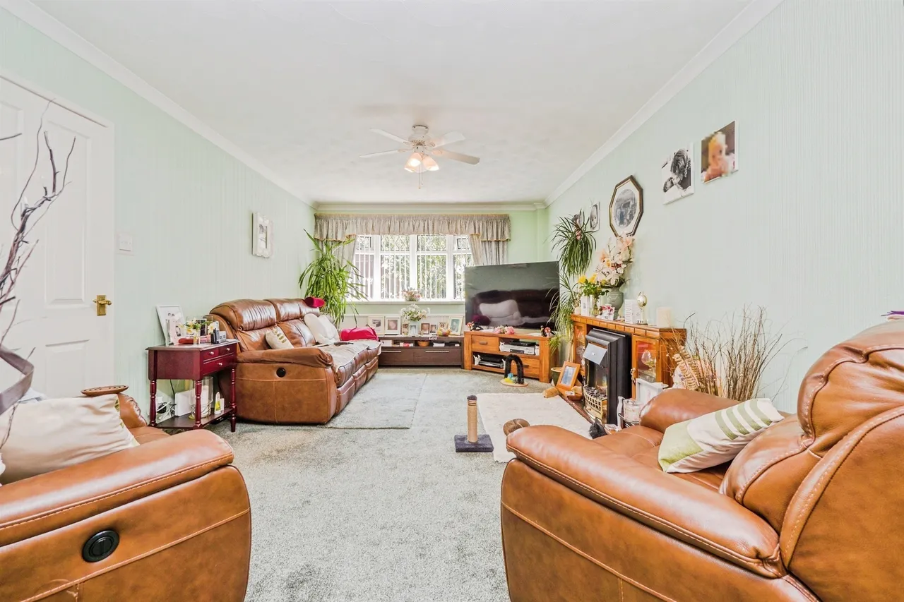 Tangmere Drive, CARDIFF, photo 6