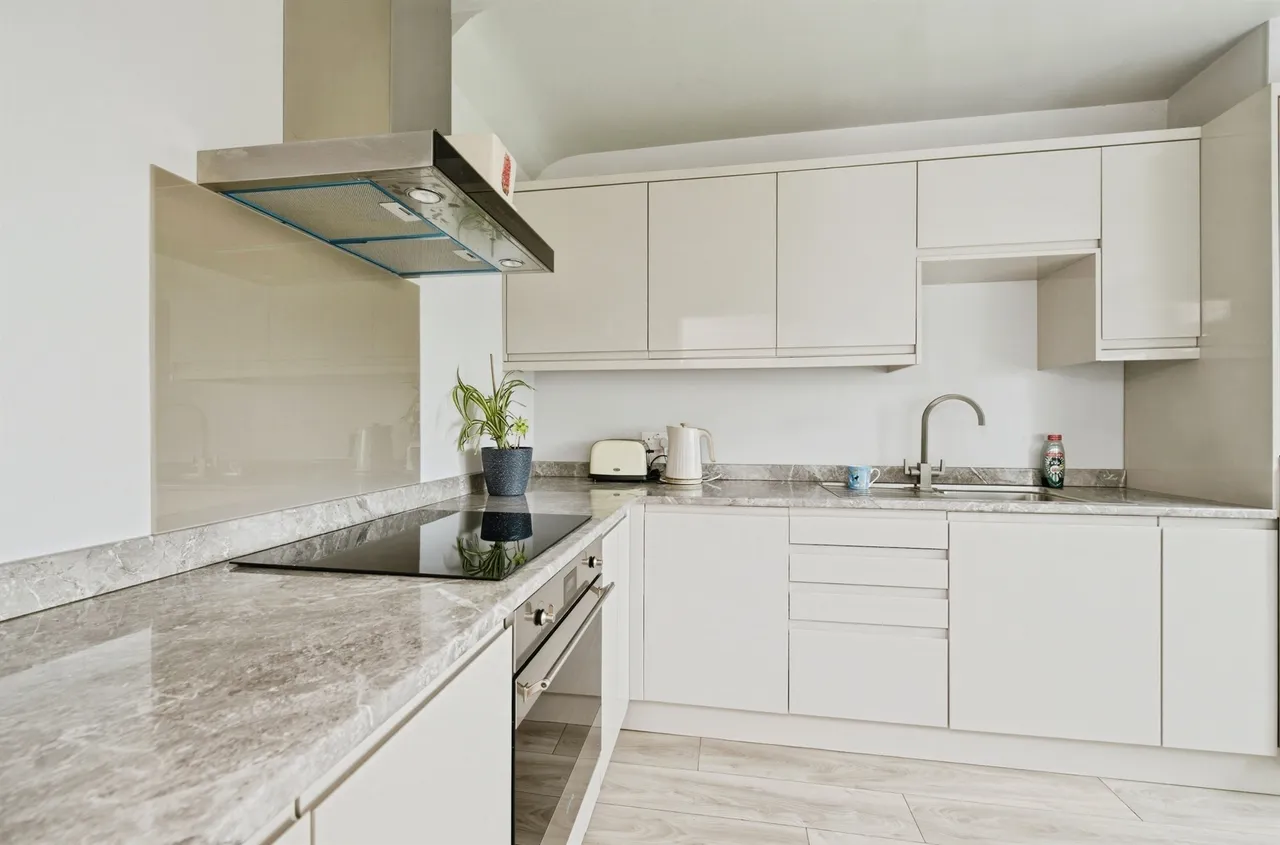 Brentwood Close, Soothill, Batley, photo 2