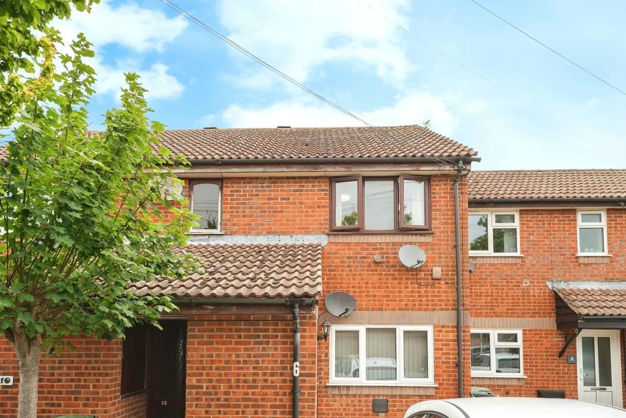 Maple Close, Hardwicke, Gloucester, Gloucestershire, GL2, photo 10