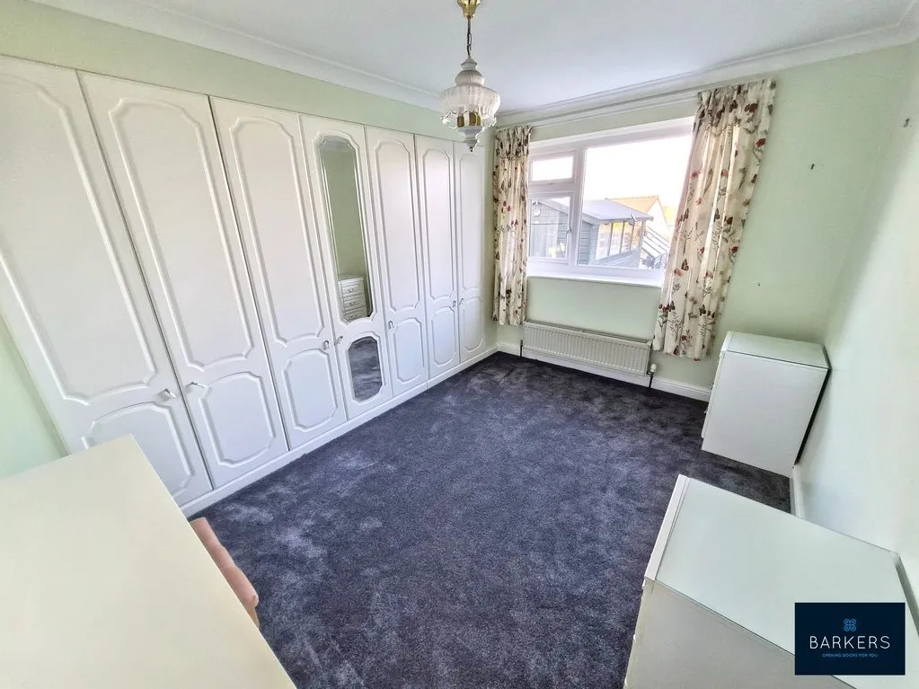 Thirlmere Avenue, Wyke BD12 9DS, photo 9
